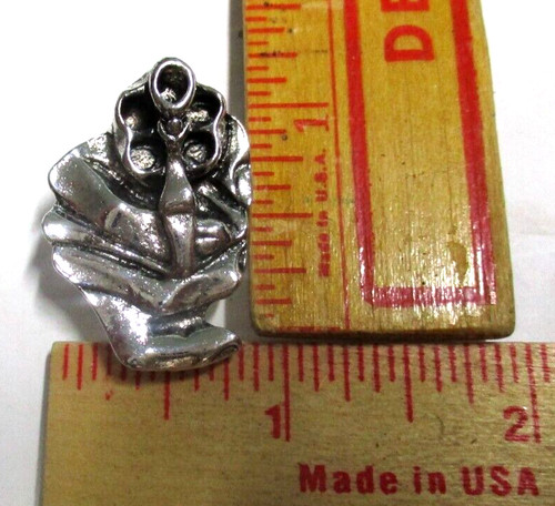 Gun hand pin vintage - gun, in